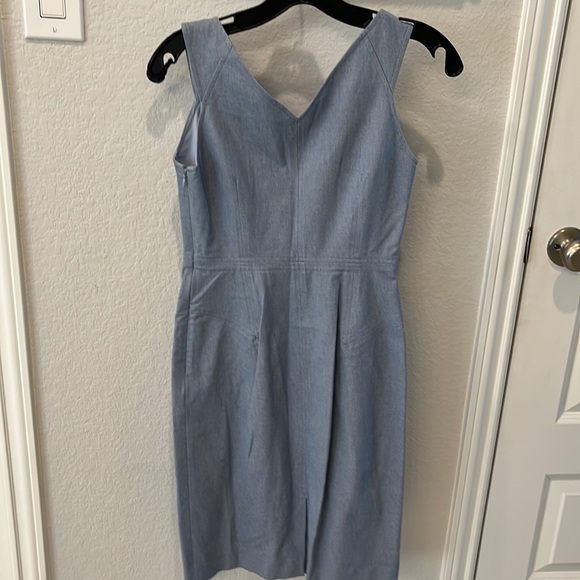 Banana Republic Chambray Sheath Size 2P - Picture 4 of 5